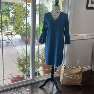 Banana republic short dress with long sleeve ruffled